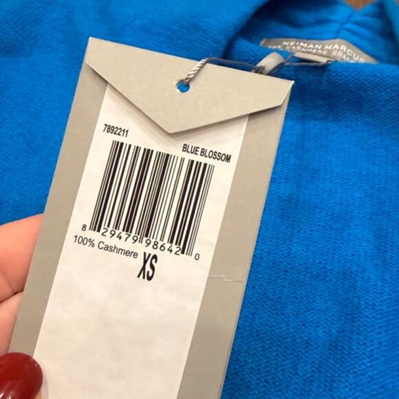 Neiman Marcus Cashmere Collection Buckle Wrap Sweater in Blue size XS NEW - Picture 5 of 7